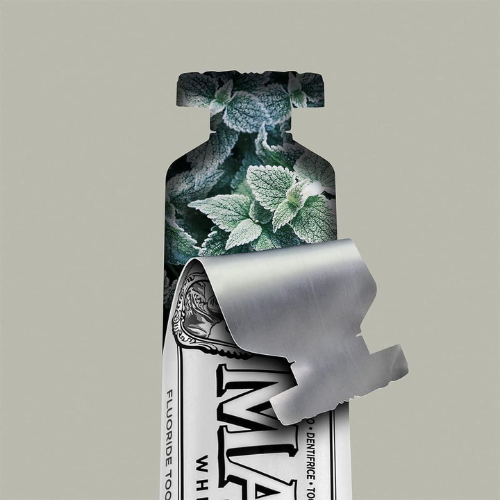 Marvis Whitening Toothpaste, Mint, 85ml, Promotes the Natural Whitening of the Teeth, Plaque Removal Toothpaste, Long-Lasting Freshness