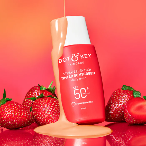 Dot & Key Strawberry Dew Tinted Sunscreen SPF 50+ PA++++ (Warm Ivory Light Medium - 02)