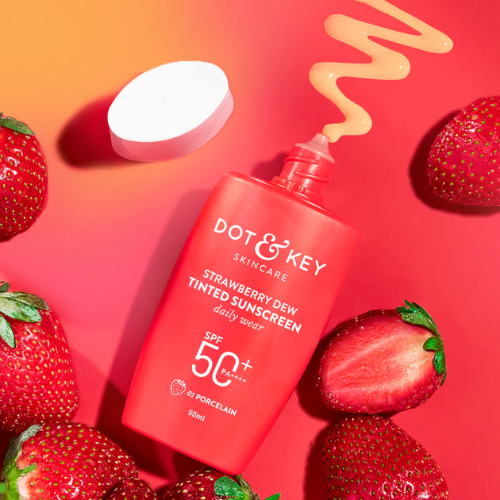 Dot & Key Strawberry Dew Tinted Sunscreen SPF 50+ PA++++ (Porcelain Light - 01)