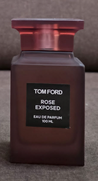 Tom Ford Rose Exposé Eau de Parfum 100ml – Sensual. Spiced. Unveiled.
