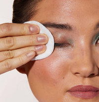 Comforting Eye Makeup Remover – Gentle, Non-Irritating Formula for Sensitive Eyes