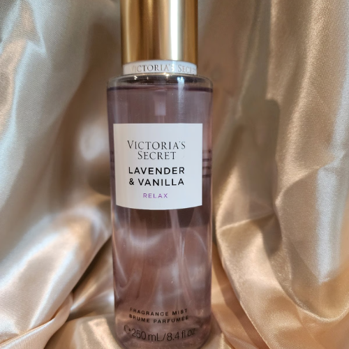 Victoria's Secret Lavender and Vanilla Body Mist for Women, 250 ml