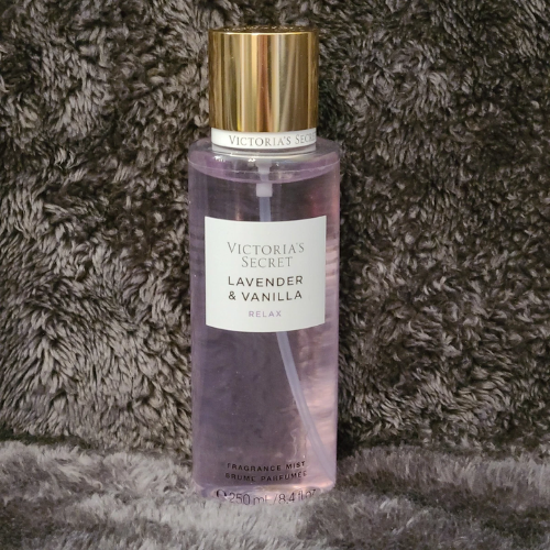Victoria's Secret Lavender and Vanilla Body Mist for Women, 250 ml