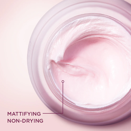 POND’S Bright Beauty Anti-Spot Cream SPF 15 PA++