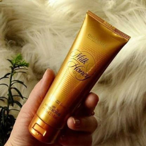 Oriflame Milk & Honey Gold Smoothing Sugar Scrub – Exfoliating & Nourishing Body Scrub