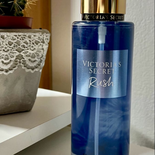 Victoria's Secret Rush Body Mist, Spray for Women (250 ml)