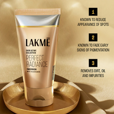 Lakmē Perfect Radiance Brightening Facewash with Niacinamide for Glowing Skin, 50gm